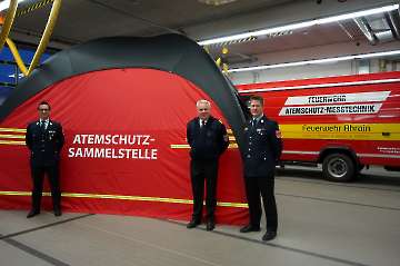 Übergabe Schnelleinsatzzelt