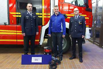 Übergabe Wasserschlucker FF Tiefenbach